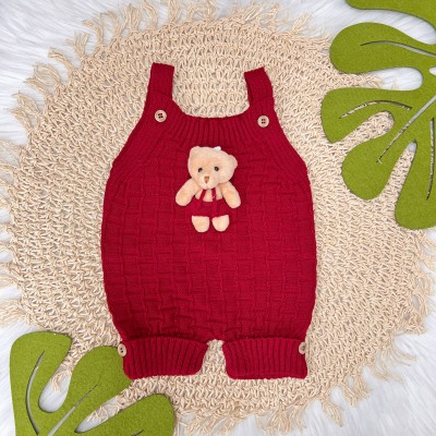 Jardineira Curta de Linha Ursinho - Vermelho Jardineira Curta de Linha Ursinho - Vermelho